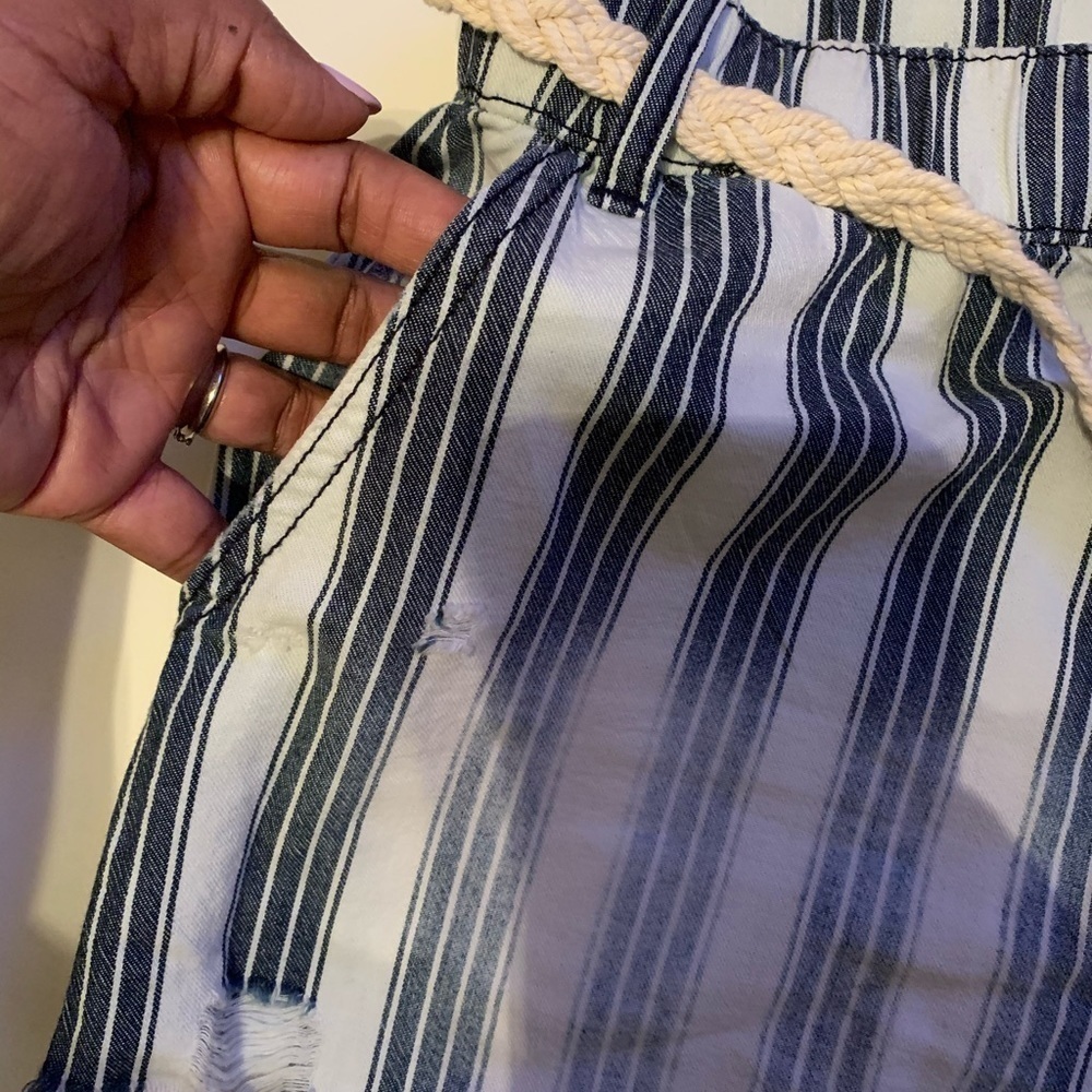 American Original Rewash Hem Shorts - Picture 4 of 8